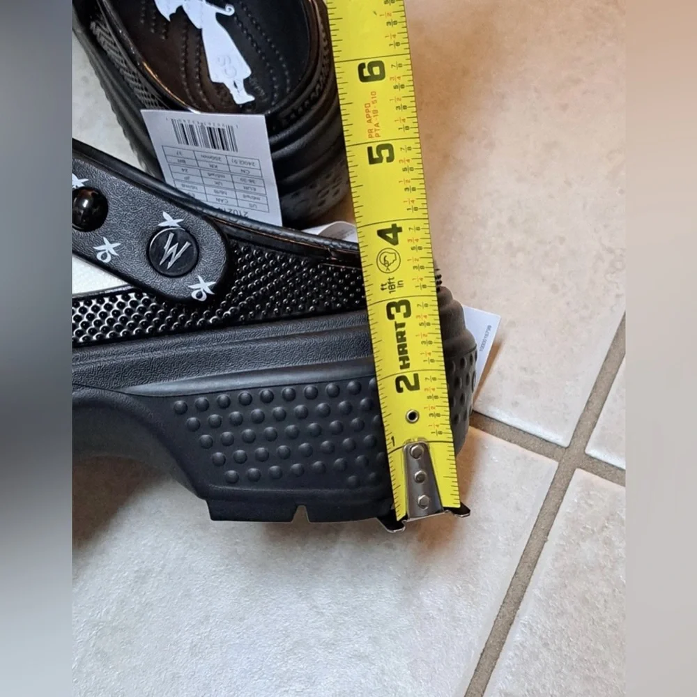 New Crocs x Wednesday Addams Family Stomp Clog Women’s - Womens 6 / Mens 4 - Picture 6 of 13